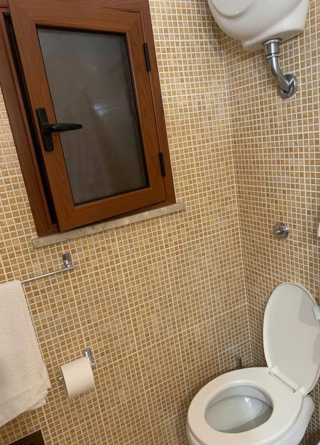 ניקוטרה A Rizzilla Guest House מראה חיצוני תמונה